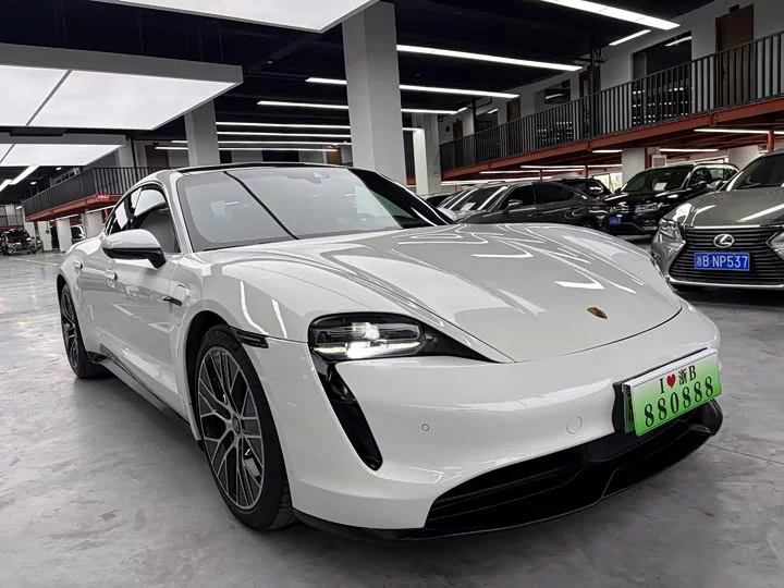 Porsche Taycan