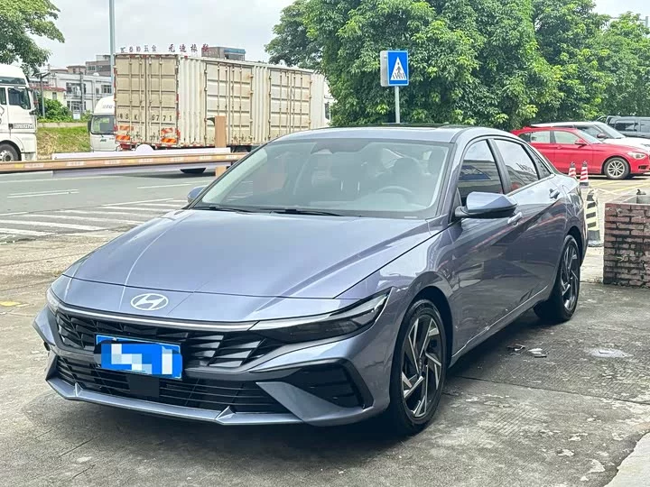 Hyundai Elantra