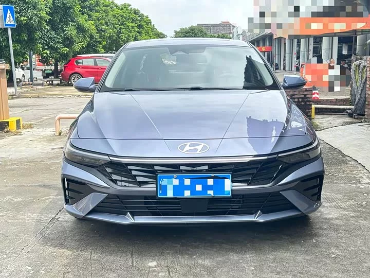Hyundai Elantra