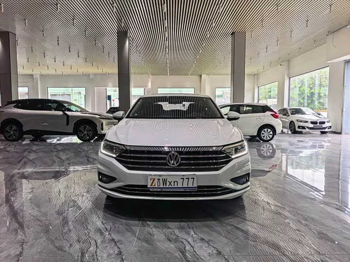 Volkswagen Sagitar
