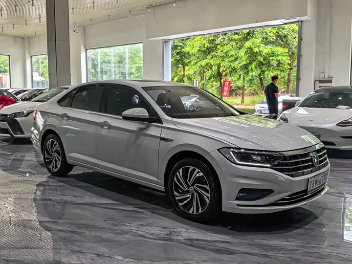 Volkswagen Sagitar