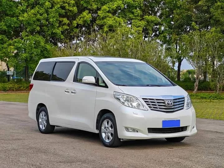 Toyota Elfa