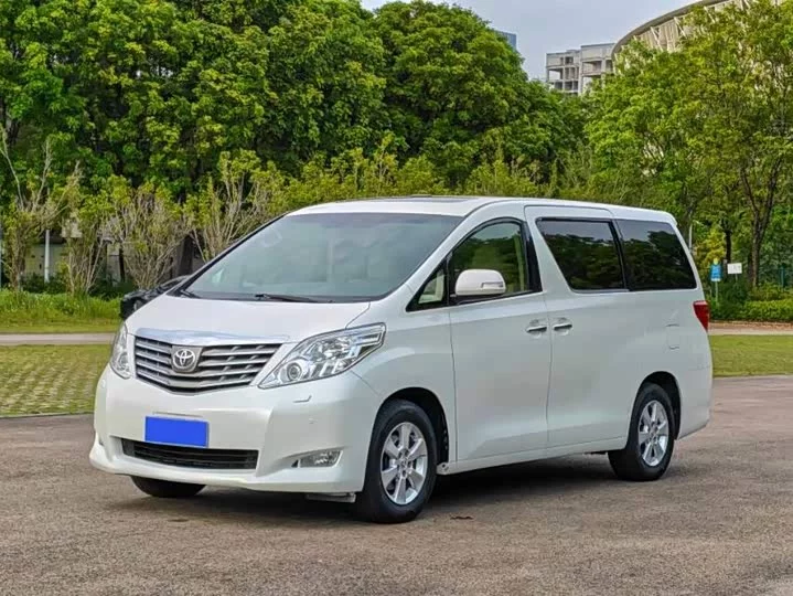 Toyota Elfa