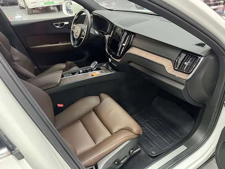Volvo XC60 Plug-in Hybrid