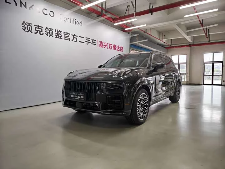 Lynk & Co 09