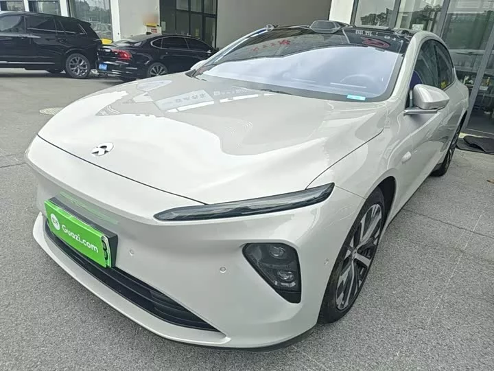 NIO ET7