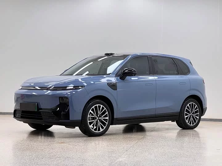 Leapmotor B10