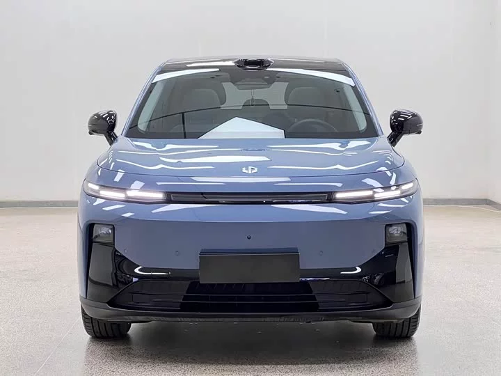 Leapmotor B10