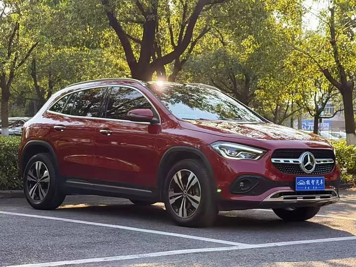 Mercedes-Benz GLA