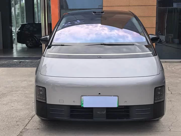 Li Ideal MEGA