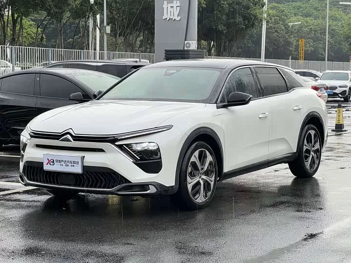 Citroën Versailles C5 X