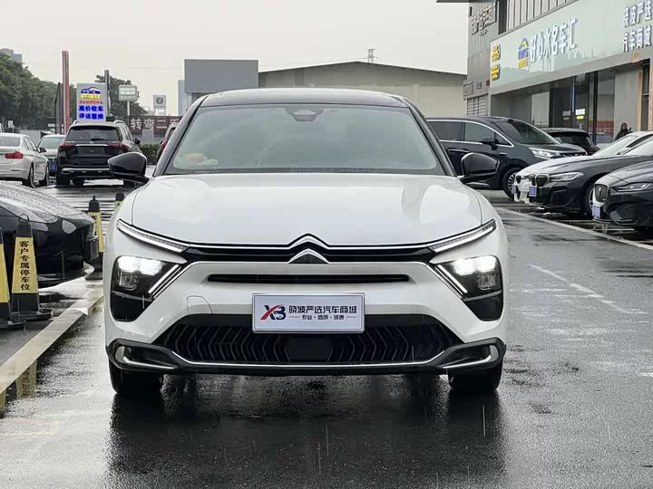 Citroën Versailles C5 X