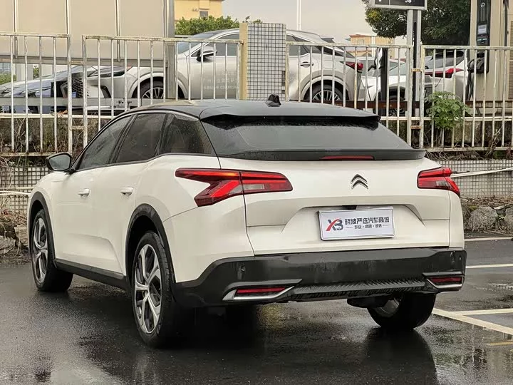 Citroën Versailles C5 X