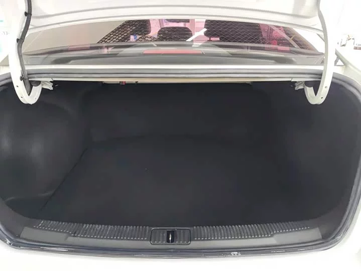 Roewe i5