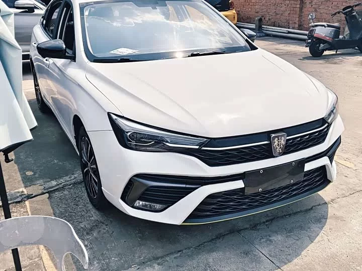 Roewe i5