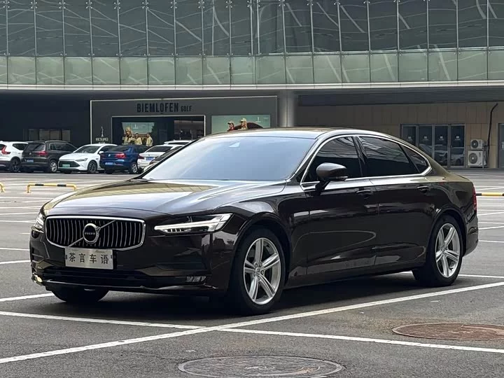Volvo S90