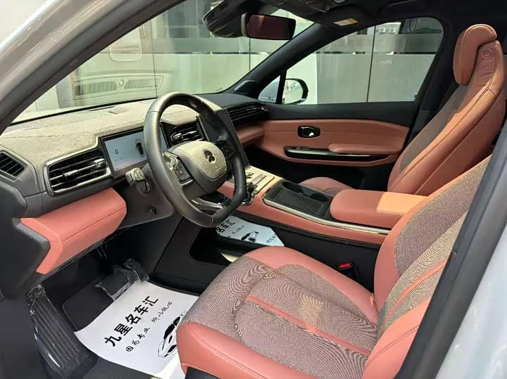 NIO EC6