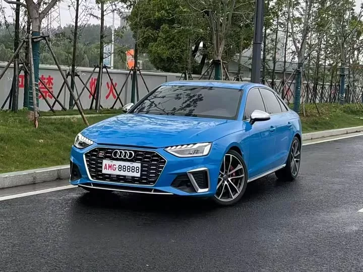 Audi S4