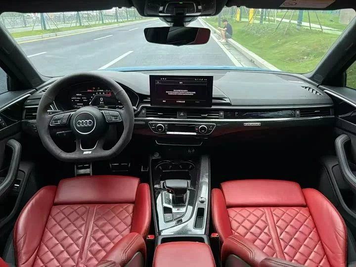 Audi S4