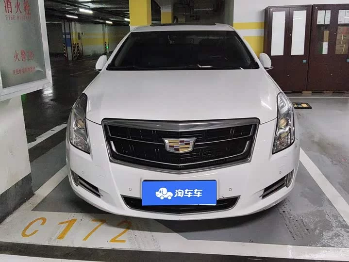 Cadillac XTS