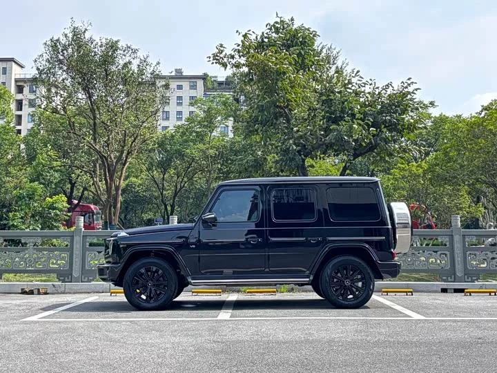 Mercedes-Benz G-rated
