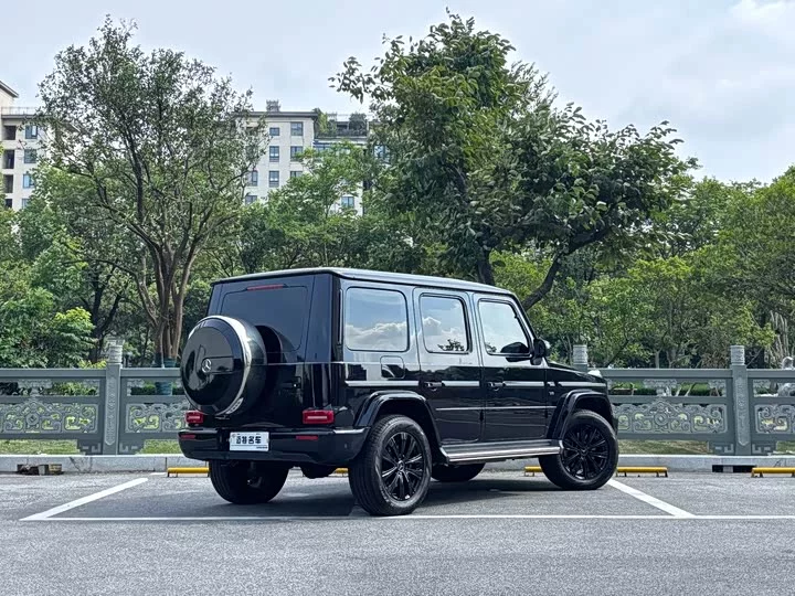 Mercedes-Benz G-rated