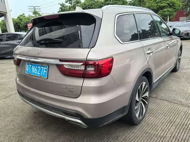 Hongqi HS7