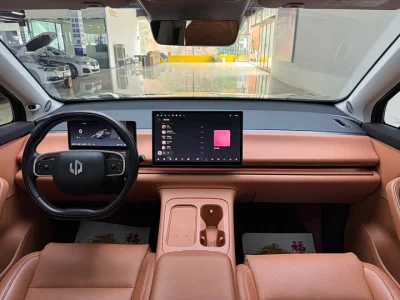 Leapmotor C16