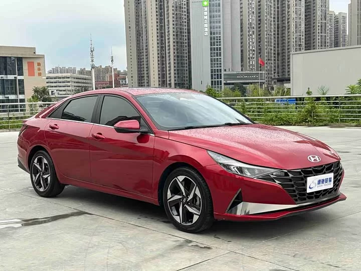 Hyundai Elantra