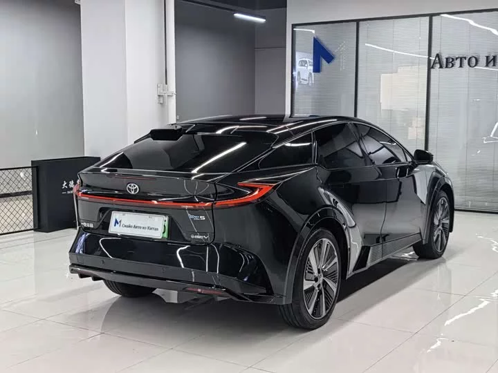Toyota bZ5