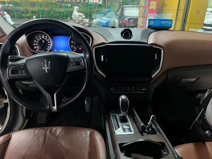 Maserati Ghibli