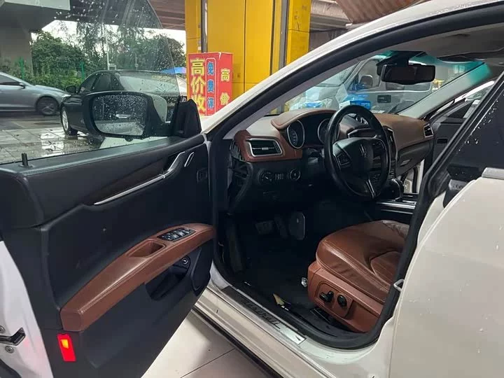 Maserati Ghibli