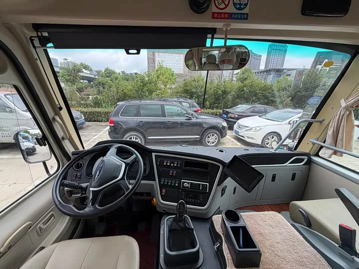Iveco Yutong T7