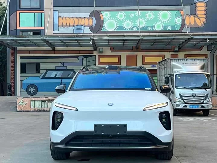 NIO ES6