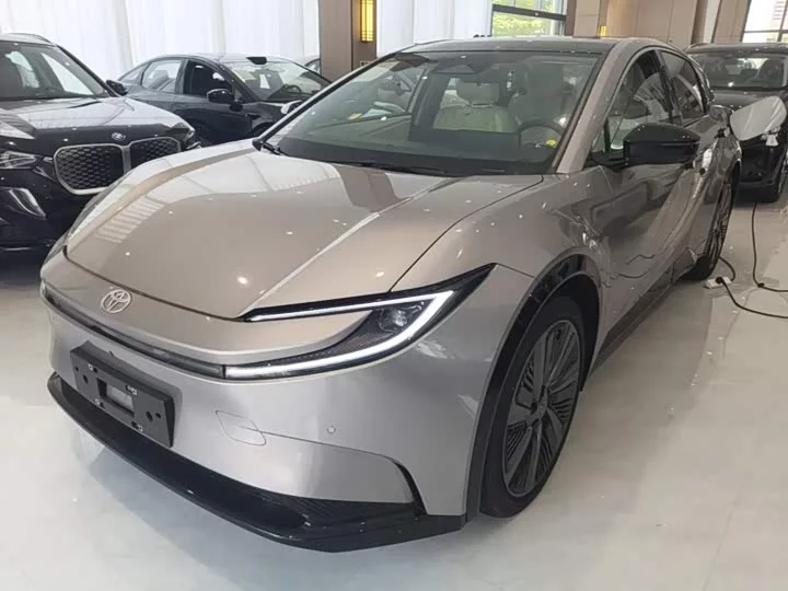 Toyota bZ5