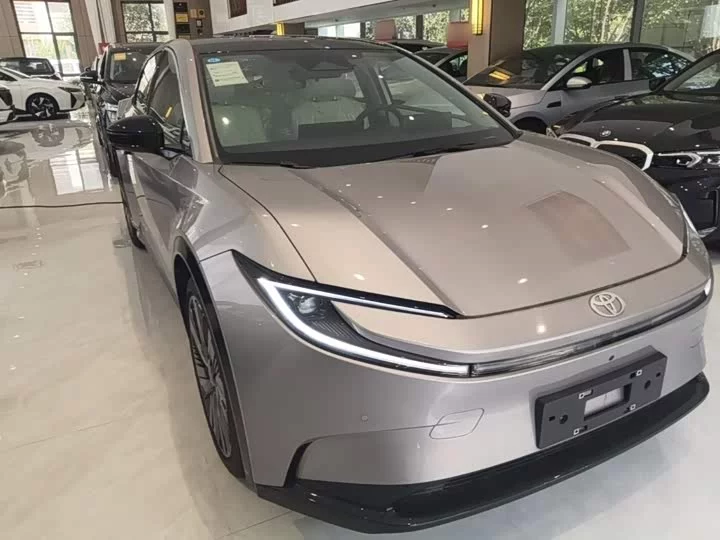 Toyota bZ5