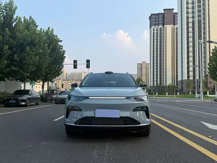 Leapmotor Zero running C11