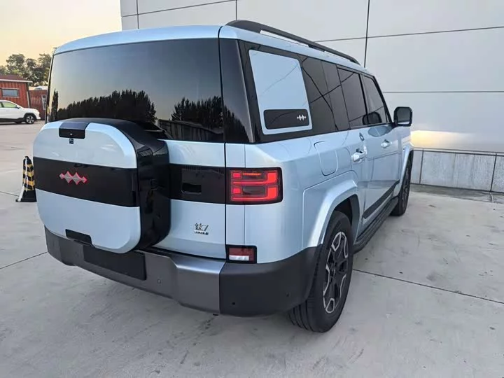 BYD Leopard Titanium 7