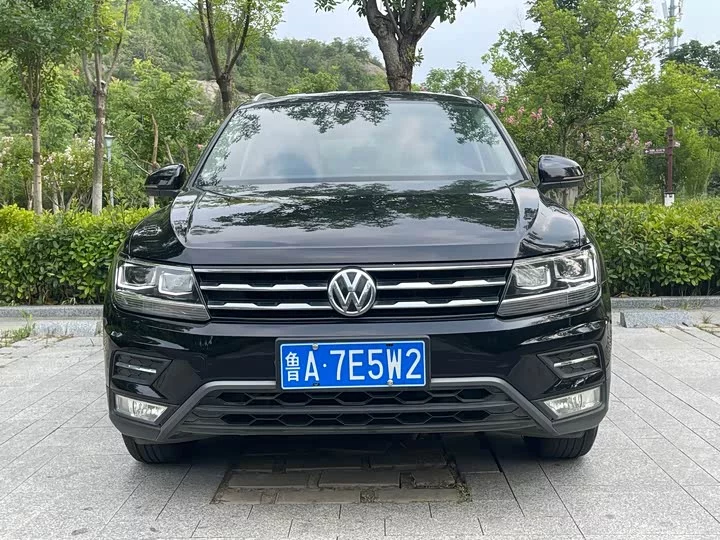 Volkswagen Tiguan L