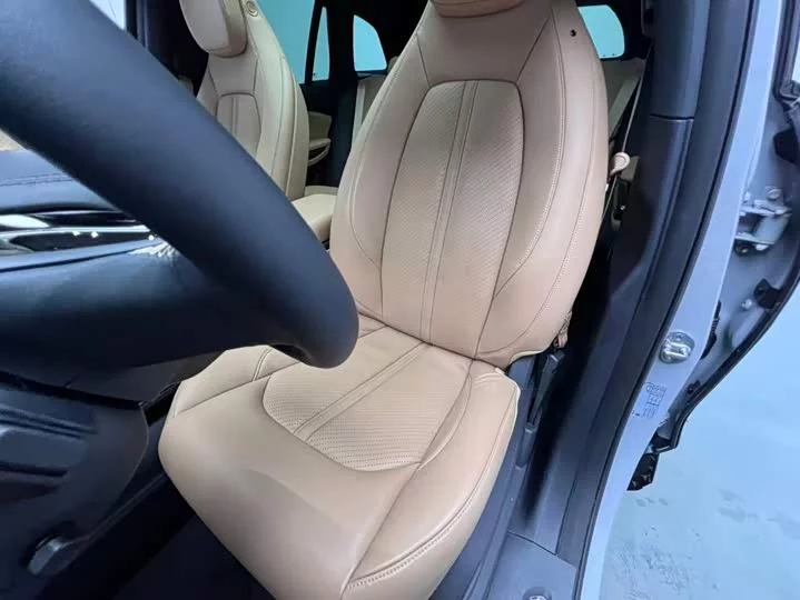 NIO ES6