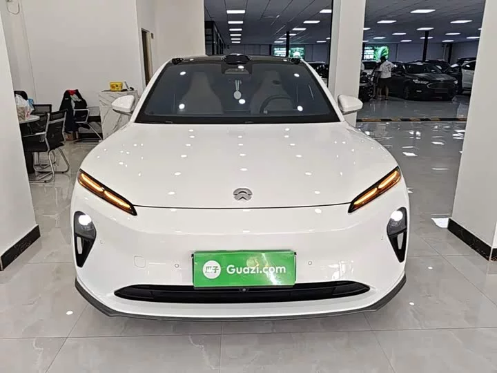 NIO ET5