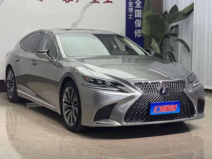 Lexus LS