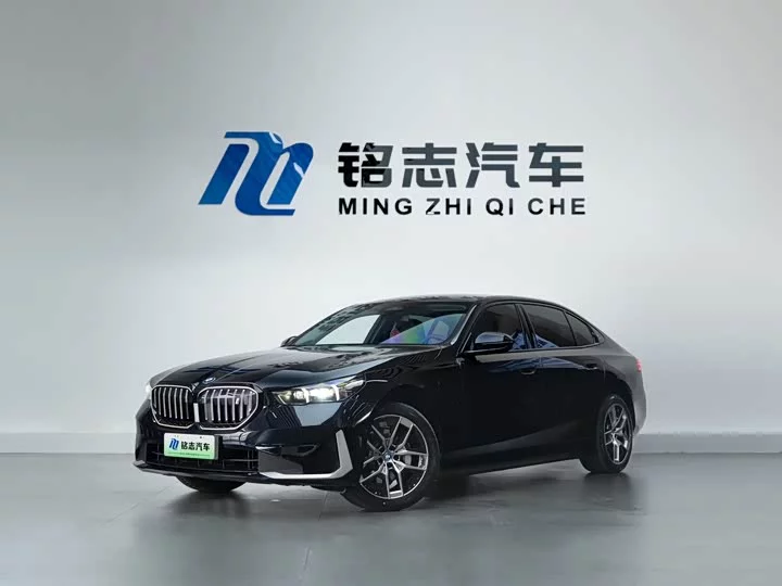 BMW i5