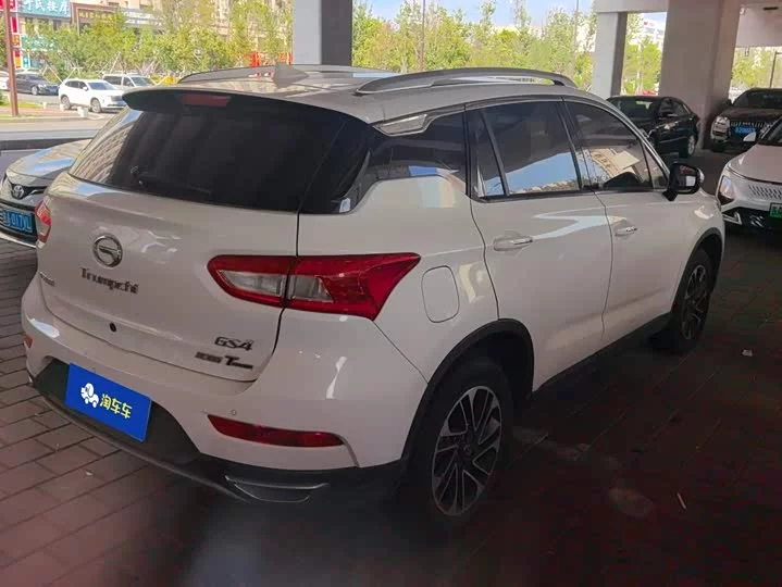 GAC Trumpchi GS4