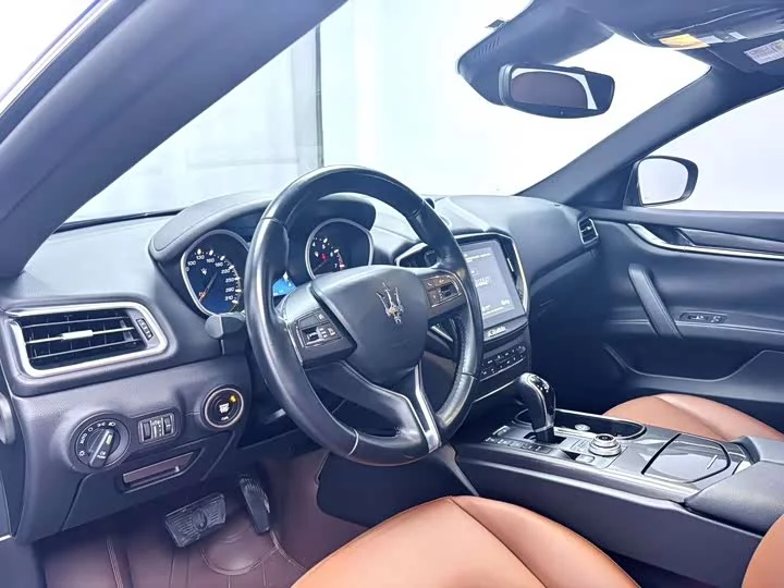 Maserati Ghibli