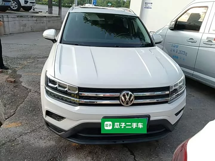 Volkswagen Tharu