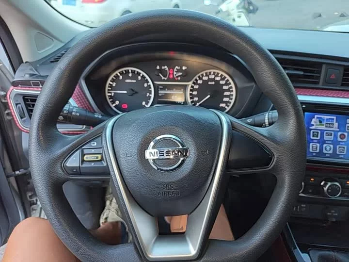 Nissan bluebird