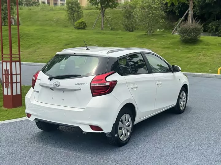 Toyota Yaris L