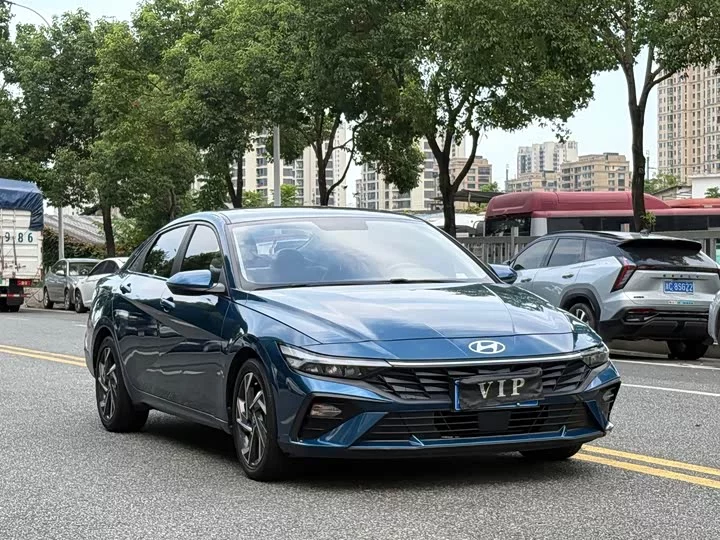 Hyundai Elantra