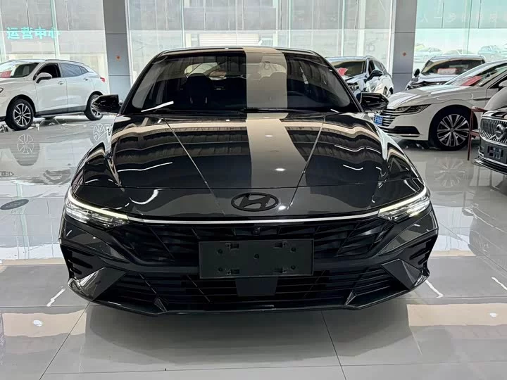 Hyundai Elantra